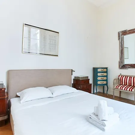 아파트 Bnbnook - Charming 2br - Steps From Opera & Galeries Lafayette 파리