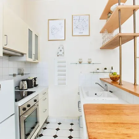 Bnbnook - Charming 2br - Steps From Opera & Galeries Lafayette 아파트